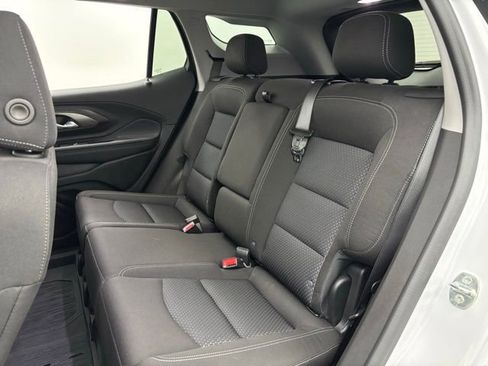 Used 2024 GMC Terrain SLE w/ Driver Convenience Package image 39