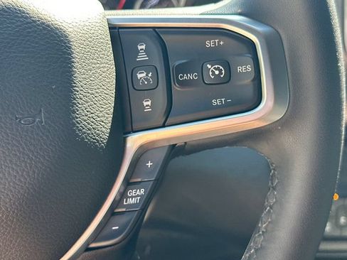 Certified 2026 RAM 2500 Big Horn AWD/4WD image 30