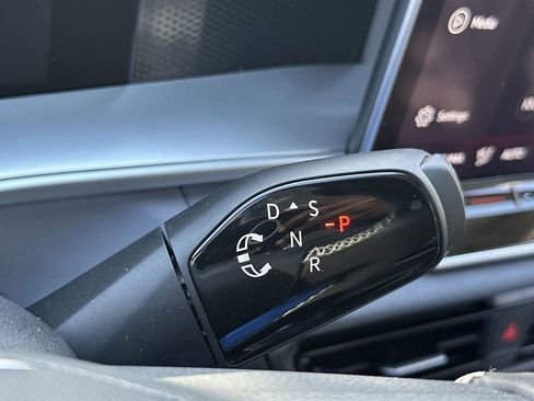 New 2026 Volkswagen Tiguan SE image 20