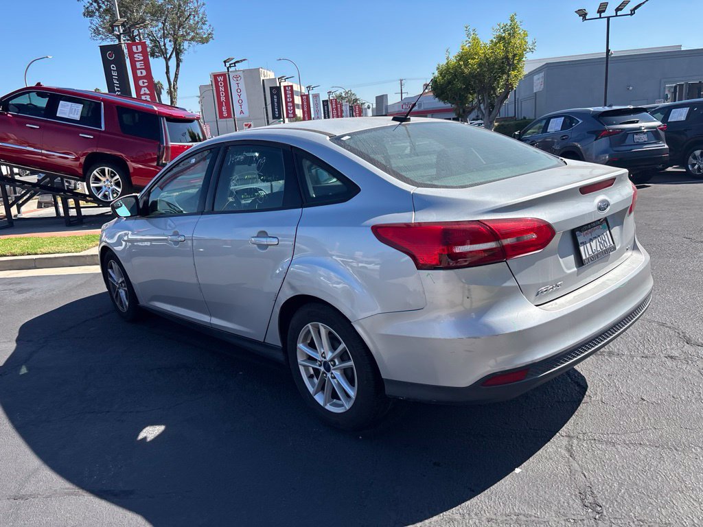 Used 2015 Ford Focus SE FWD image 5