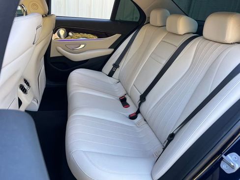 Used 2018 Mercedes-Benz E 300 image 19