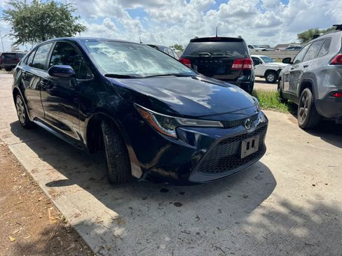 Used 2021 Toyota Corolla LE FWD image 4