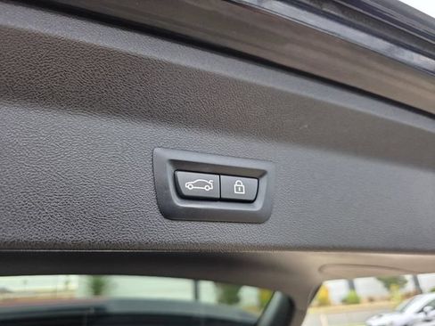 Used 2019 BMW X3 sDrive30i w/ M Sport Package RWD image 12