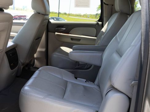 Used 2013 Chevrolet Suburban LT w/ All-Star Edition AWD/4WD image 13