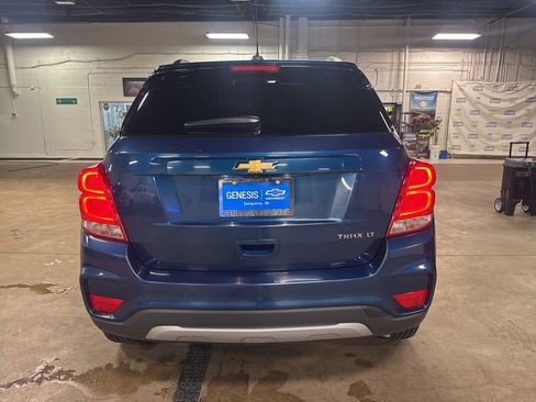 Used 2020 Chevrolet Trax LT w/ LT Convenience Package image 5