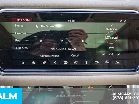 Used 2020 Land Rover Range Rover Sport SE AWD/4WD image 39