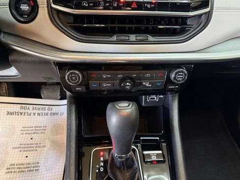 Certified 2024 Jeep Compass Limited AWD/4WD image 35