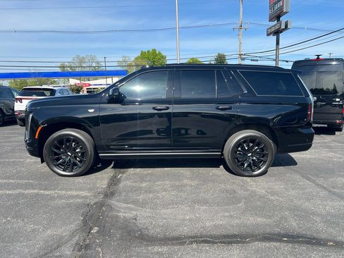 Used 2025 Cadillac Escalade Sport w/ LPO, Floor Liner Package AWD/4WD image 8