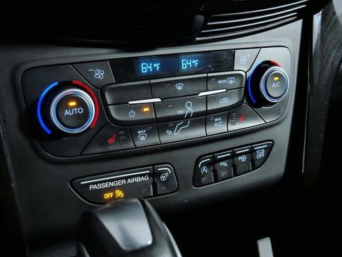 Certified 2019 Ford Escape Titanium image 21