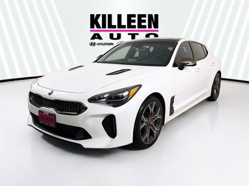 Used 2021 Kia Stinger GT2 image 3