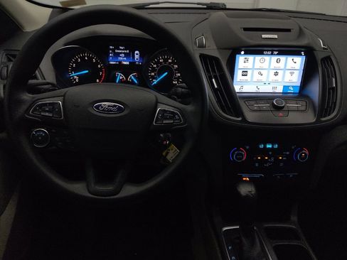Used 2017 Ford Escape SE w/ Equipment Group 201A FWD image 22