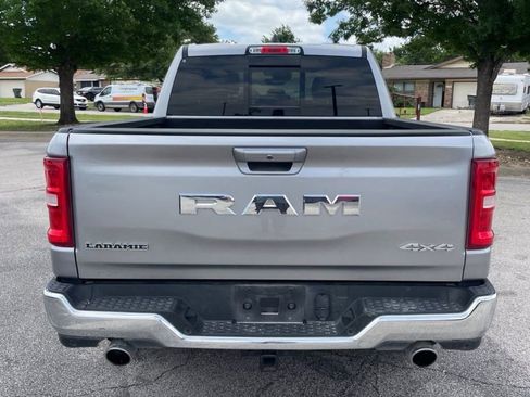 Used 2025 RAM 1500 Laramie AWD/4WD image 6