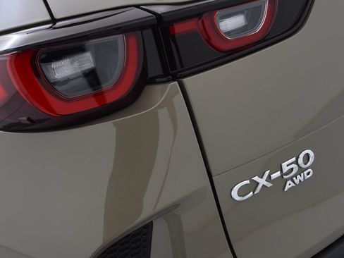 Certified 2025 MAZDA CX-50 AWD 2.5 Turbo w/ Premium Pkg image 31