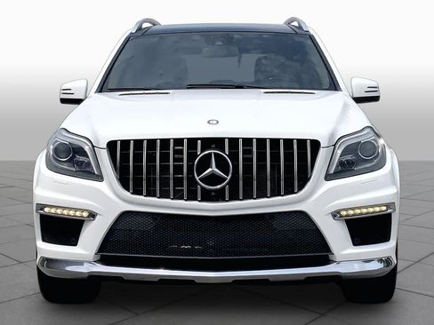 Used 2014 Mercedes-Benz GL 550 4MATIC image 4