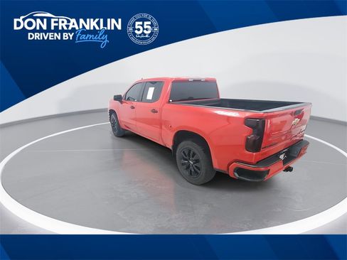 Used 2021 Chevrolet Silverado 1500 Custom image 1