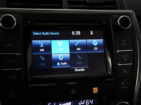 Used 2017 Toyota Camry SE FWD image 21