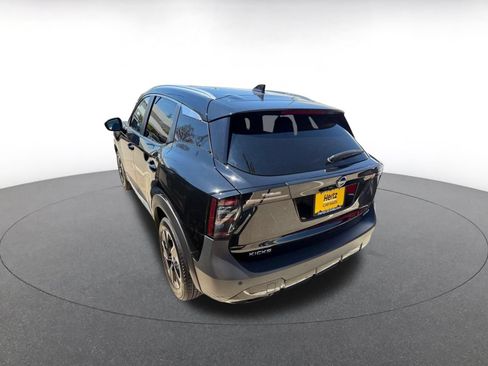 Used 2026 Nissan Kicks SV w/ Cold Weather Package AWD/4WD image 4