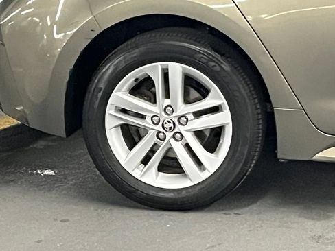Used 2019 Toyota Corolla SE FWD image 31