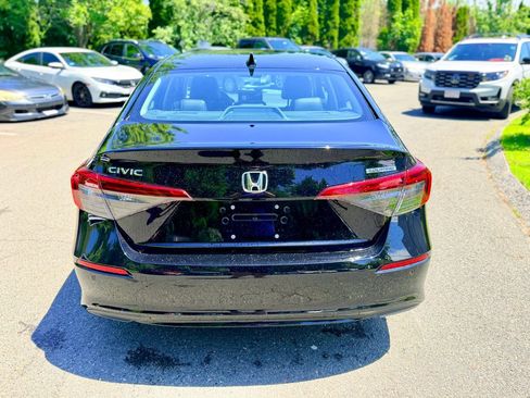 Used 2024 Honda Civic Touring image 5