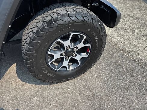 Used 2021 Jeep Wrangler Unlimited Rubicon AWD/4WD image 11