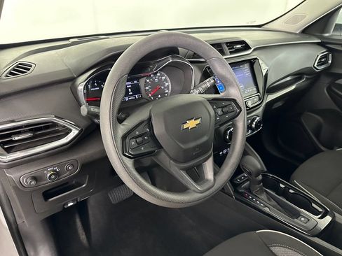Used 2023 Chevrolet TrailBlazer LT w/ Convenience Package AWD/4WD image 11