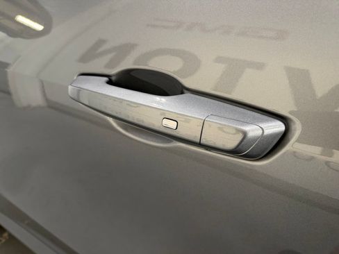 New 2026 GMC Acadia AT4 AWD/4WD image 10