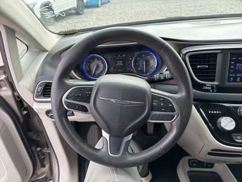 Used 2018 Chrysler Pacifica Touring Plus w/ Tire & Wheel Group image 21