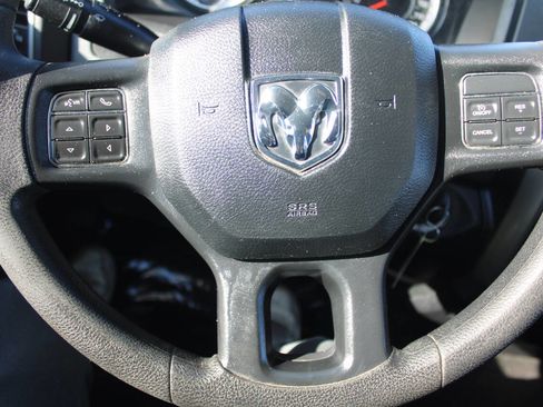 Used 2017 RAM 2500 SLT image 12