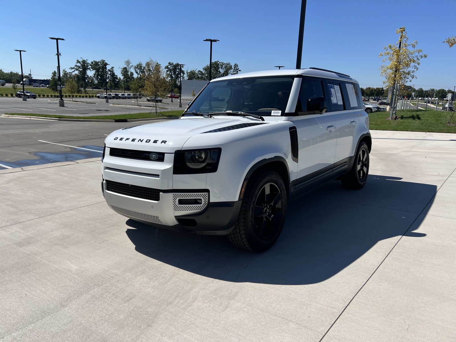 Used 2025 Land Rover Defender 110 S AWD/4WD image 4