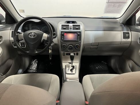 Used 2013 Toyota Corolla LE image 17