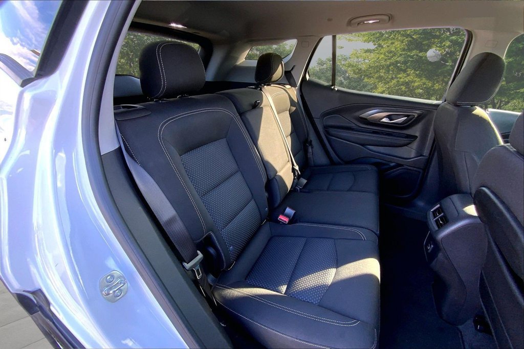 Used 2024 GMC Terrain SLE FWD image 24