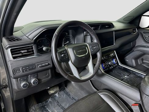 Used 2021 GMC Yukon XL Denali AWD/4WD image 9