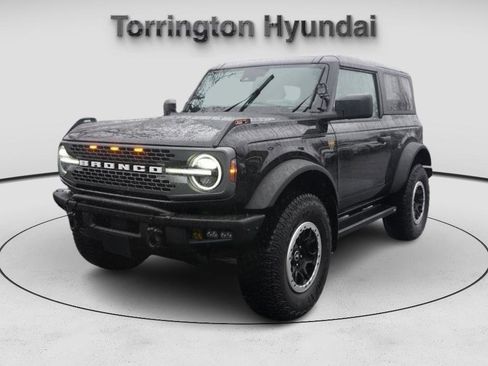 Used 2021 Ford Bronco Badlands w/ Sasquatch Package image 3