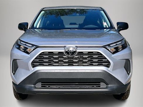 Used 2024 Toyota RAV4 LE image 3