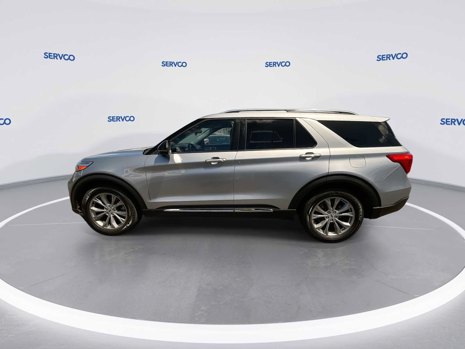 Used 2022 Ford Explorer Limited w/ Equipment Group 301A RWD image 5