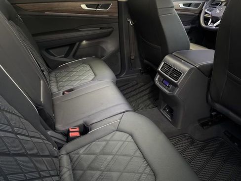 New 2025 Volkswagen Atlas SEL Premium R-Line image 25