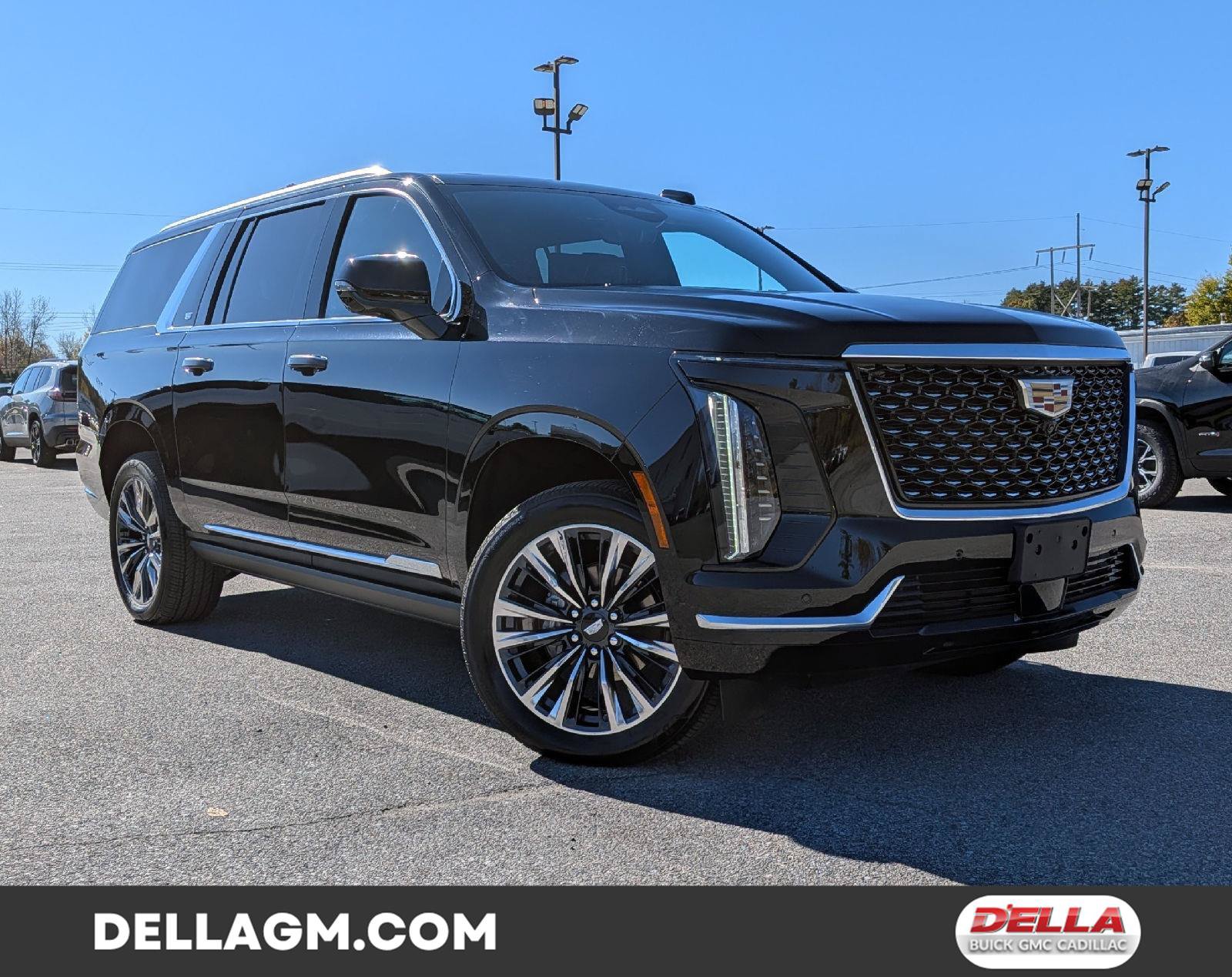 Used 2025 Cadillac Escalade ESV Premium Luxury AWD/4WD image 1