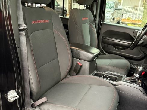 Used 2021 Jeep Wrangler Unlimited Rubicon w/ Xtreme Recon 35" Tire Package image 18