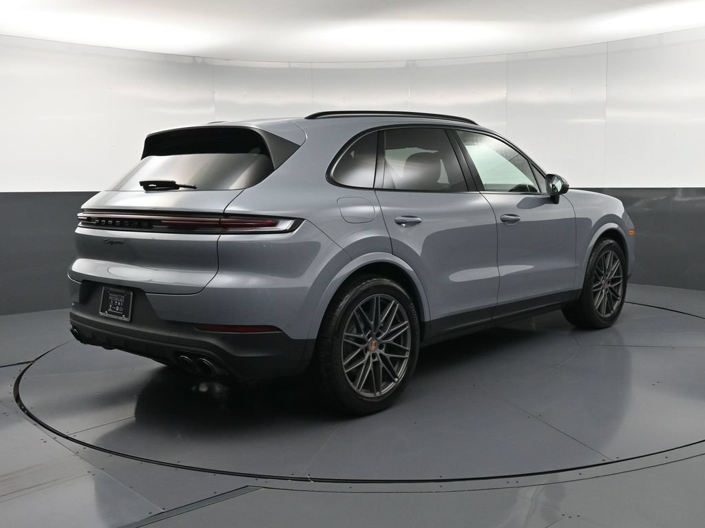 Certified 2026 Porsche Cayenne AWD/4WD image 8
