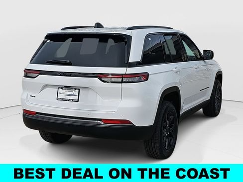New 2026 Jeep Grand Cherokee Altitude AWD/4WD image 3