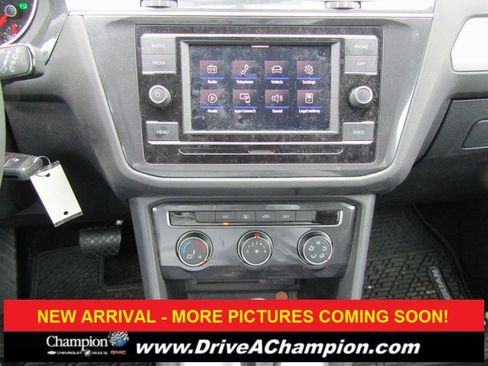 Used 2020 Volkswagen Tiguan S w/ 3rd Row Seat Package image 12