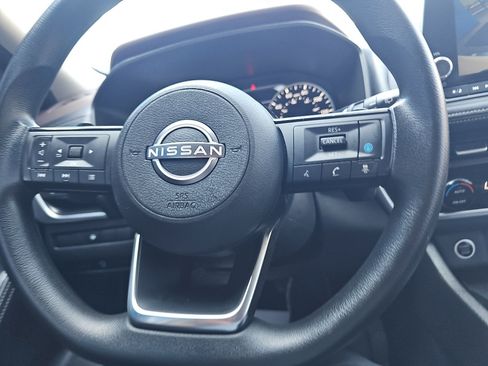 Used 2023 Nissan Rogue SV AWD/4WD image 16