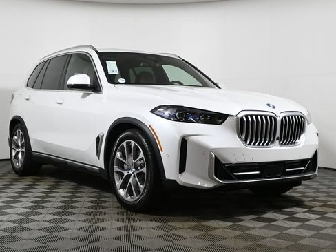 Used 2026 BMW X5 xDrive50e AWD/4WD image 9