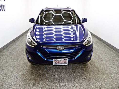 Used 2015 Hyundai Tucson SE image 2