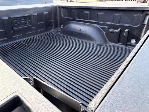 Used 2021 RAM 1500 Classic SLT AWD/4WD image 26