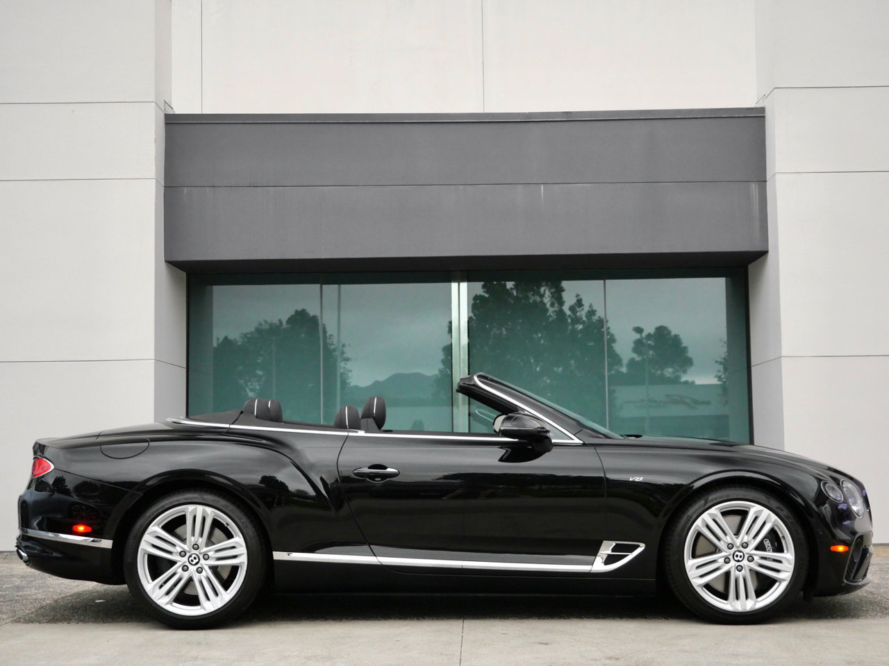 Used 2022 Bentley Continental GT AWD/4WD image 5