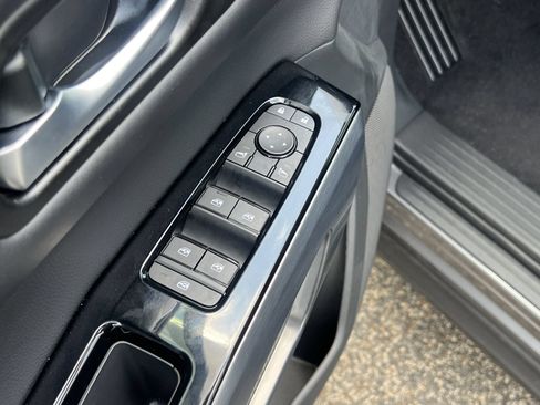 New 2026 Nissan Pathfinder SL FWD image 13