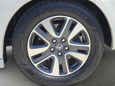 Used 2017 Honda Odyssey Touring image 39