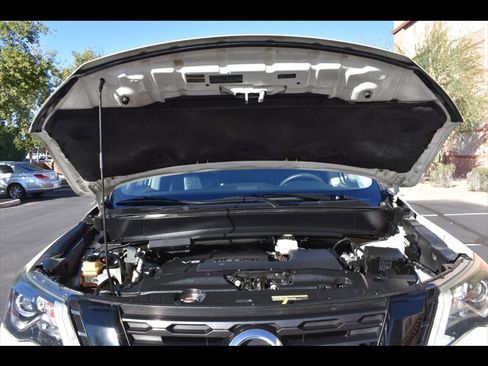 Used 2018 Nissan Pathfinder SL w/ Midnight Edition Package image 42