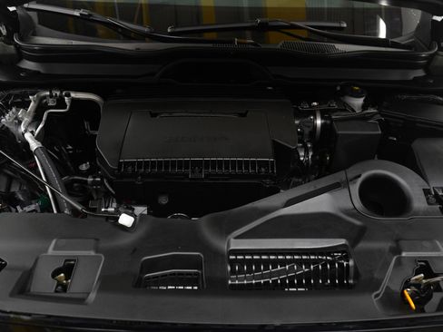 Used 2025 Honda Pilot Black Edition image 31